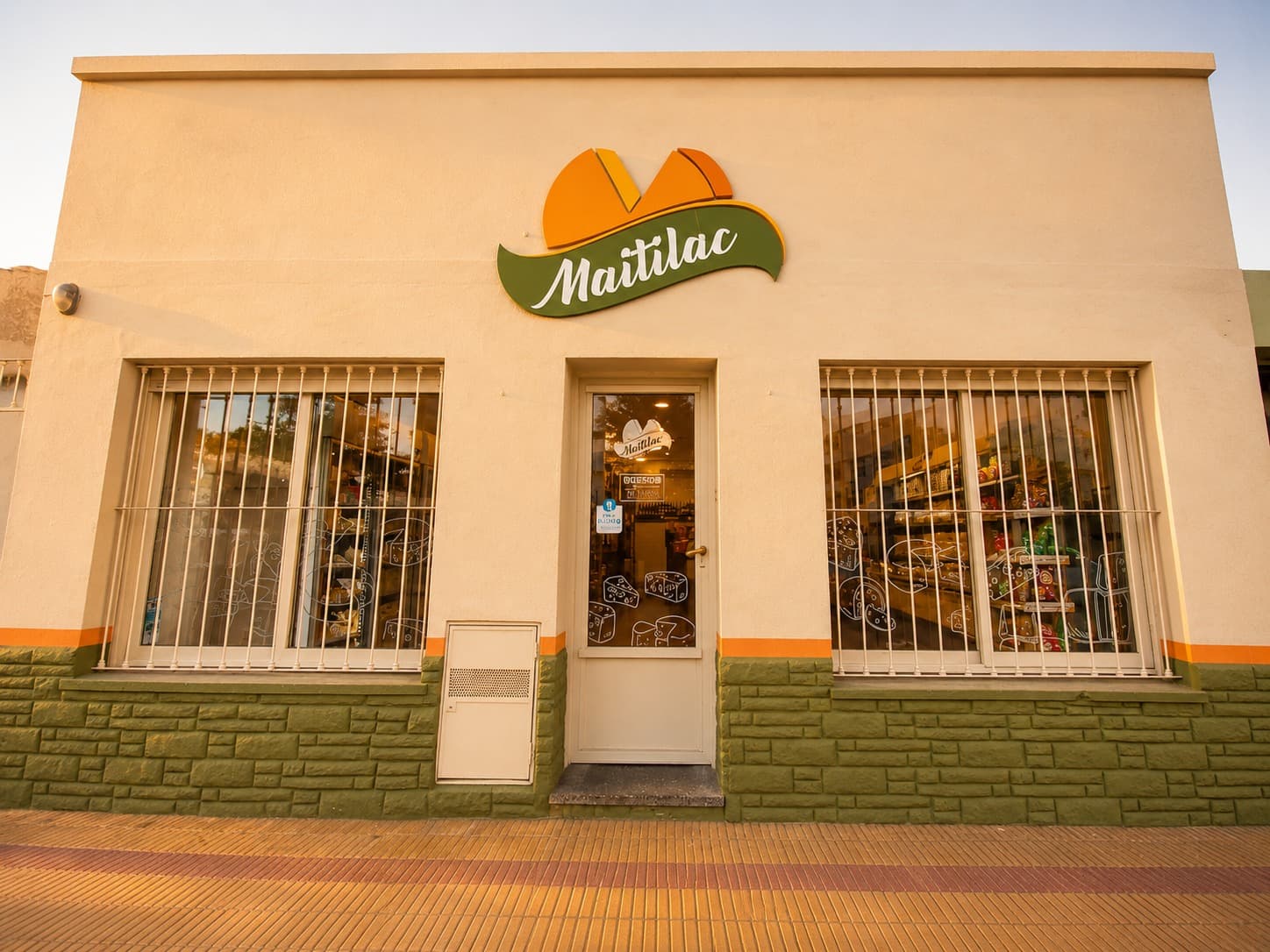 Frente del Local Maipú